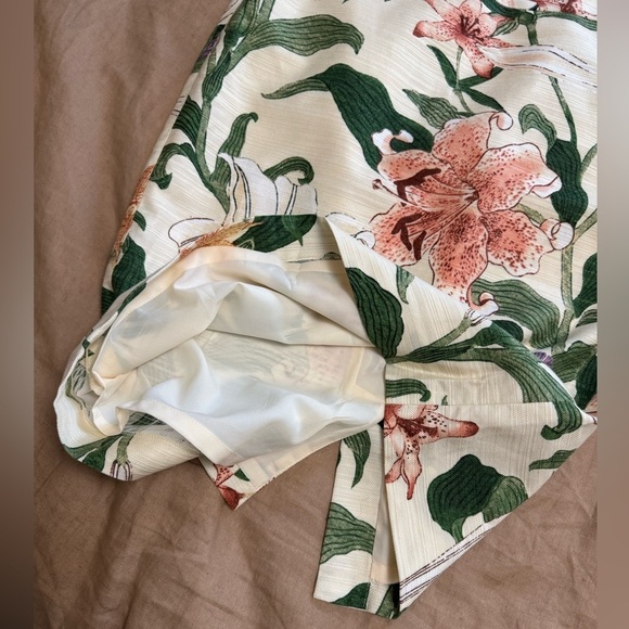 Ann Taylor Floral Print cotton straight knee length Skirt - Picture 2 of 6